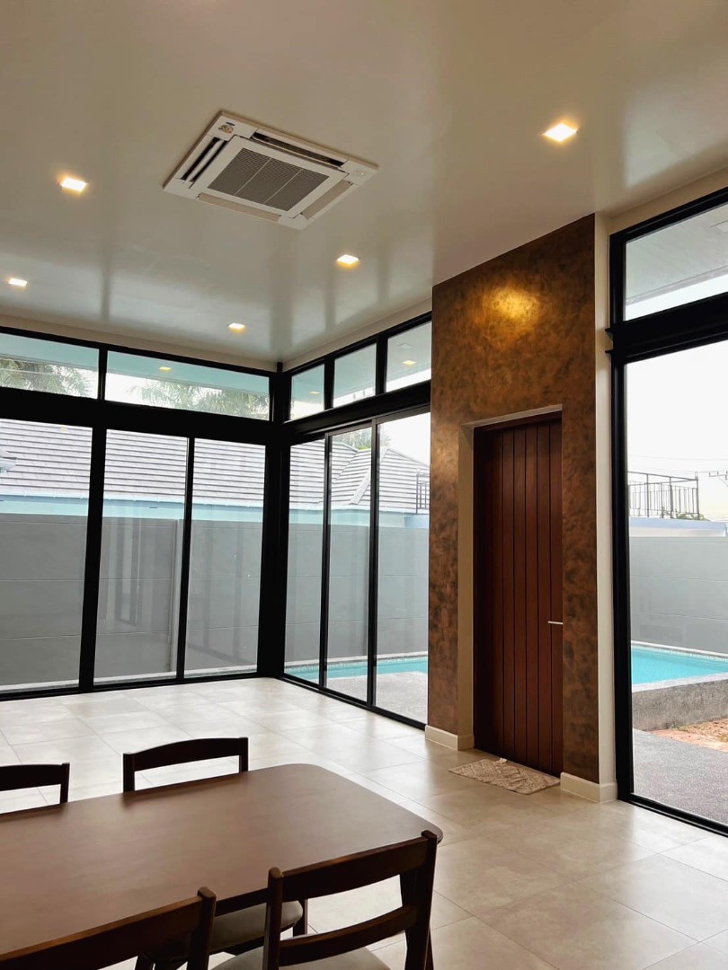 ขายบ้าน pool villa เดินทางสะดวก ห่างจากทะเลไม่ถึง 10 นาที  ใกล้ Central Pattaya 